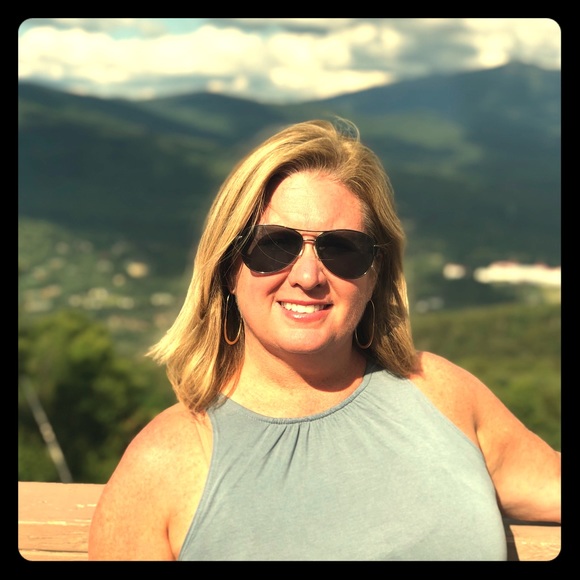 Meet your Posher, Carrie - Picture 1 of 1